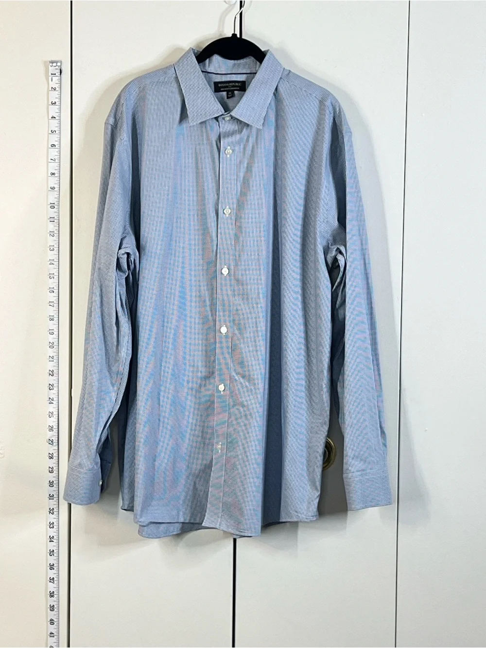 Banana Republic Men’s XL Non-Iron Standard Fit Blue Check Button Down Shirt